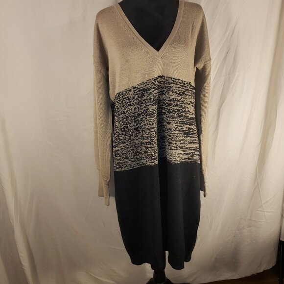 Adrienne Vittadini L Beige/Black Knit Sweater Dress - Picture 1 of 4